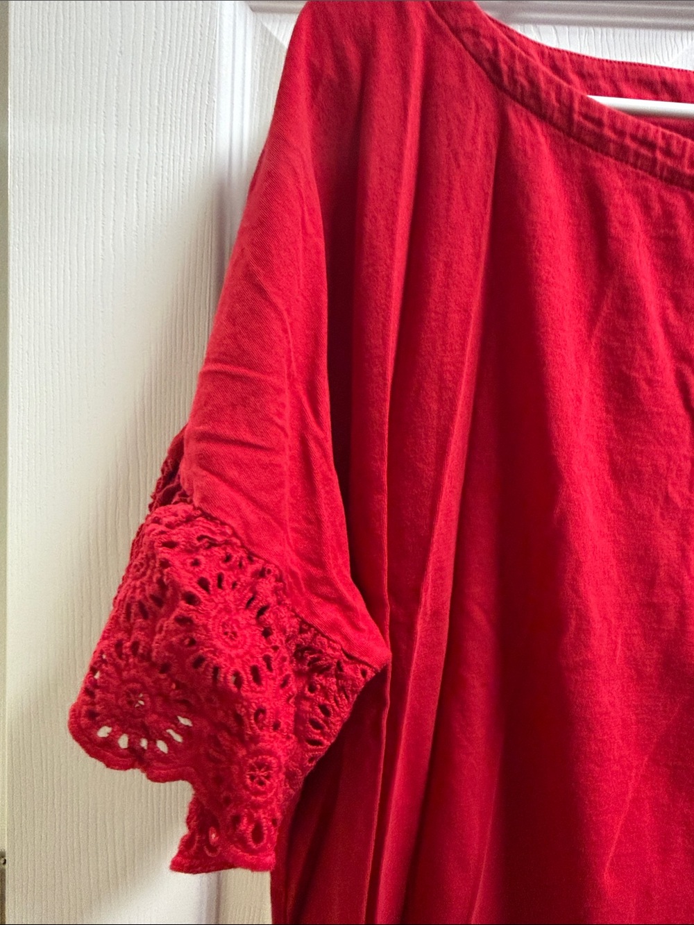 Kim Rogers Red Short Sleeve Tee with Crochet Sleeve Detail - Picture 4 of 9